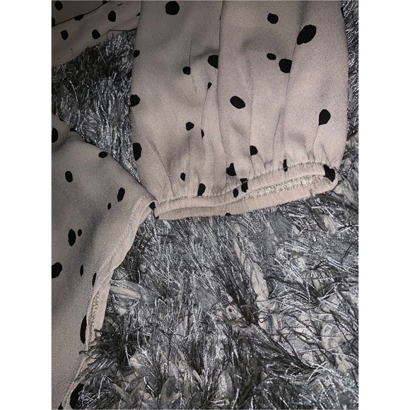 Tan and black polka dot blouse - Picture 7 of 8